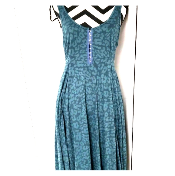 Free People Dresses & Skirts - Free People Blue Leopard Print Midi Dress